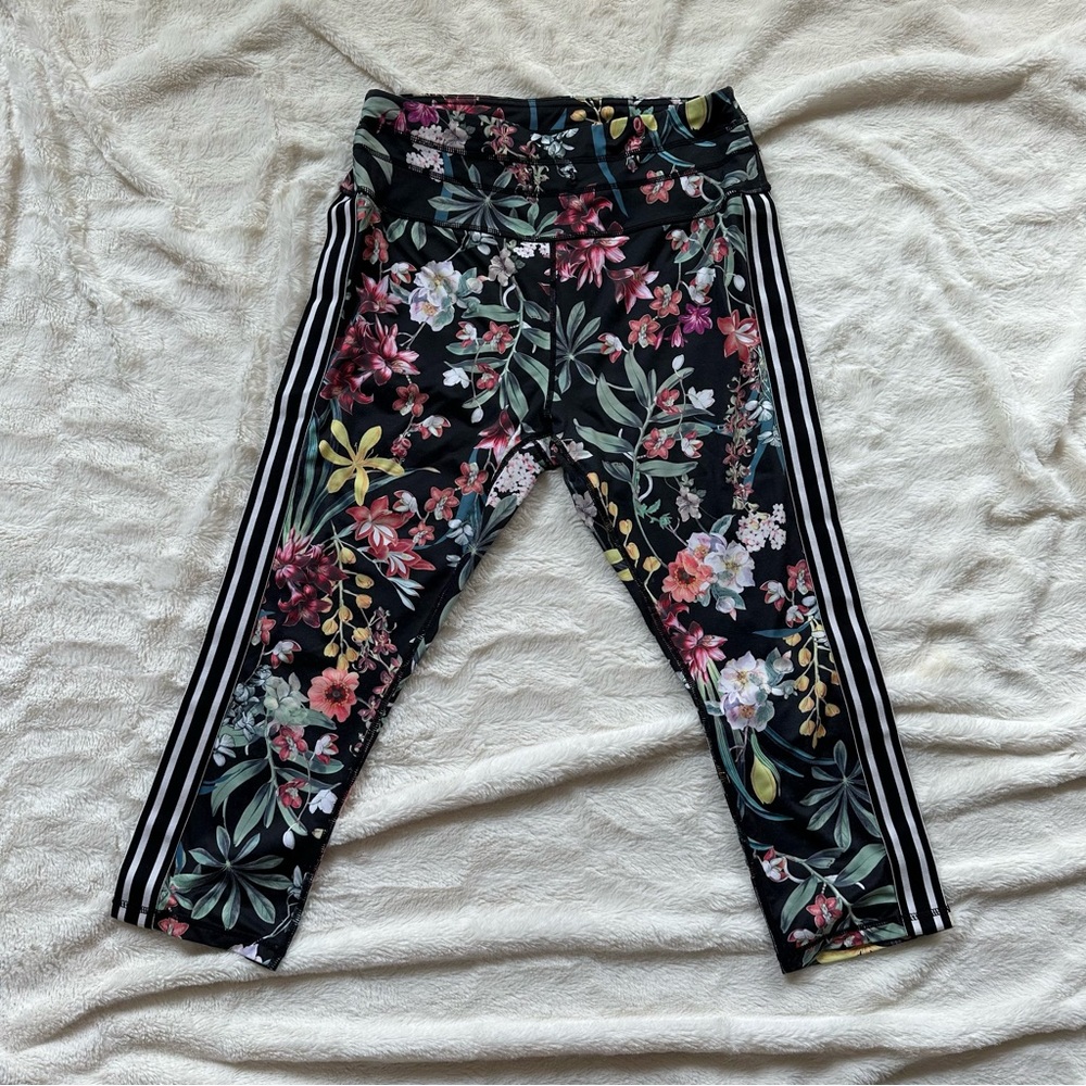 C&C California Cropped Tropical Floral Black Leggings with Side Stripes Size L - Picture 2 of 2